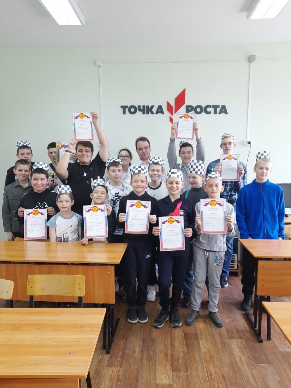 Зональный шахматный турнир среди учащихся МБОУ СОШ 12 и &amp;quot;Гальбштадтской СОШ&amp;quot;.