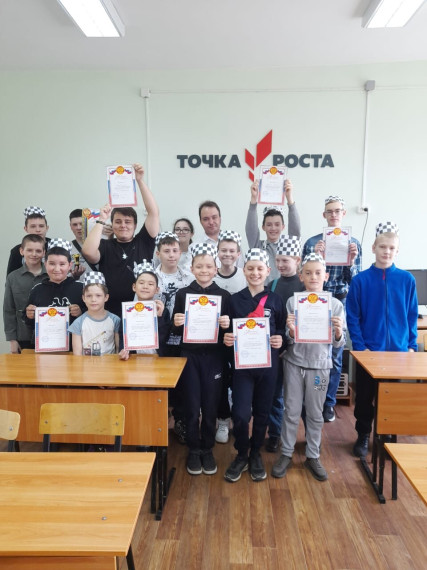 Зональный шахматный турнир среди учащихся МБОУ СОШ 12 и "Гальбштадтской СОШ".